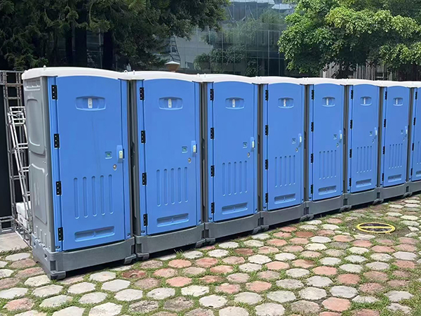 移动厕所