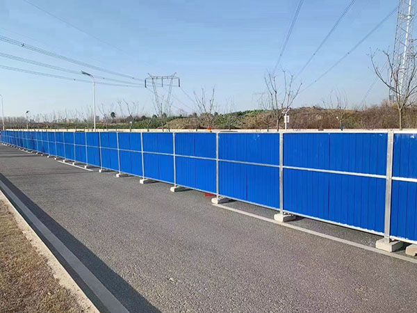 移动水泥墩围挡