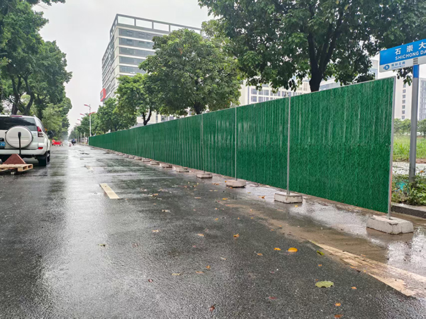 移动水泥墩围挡